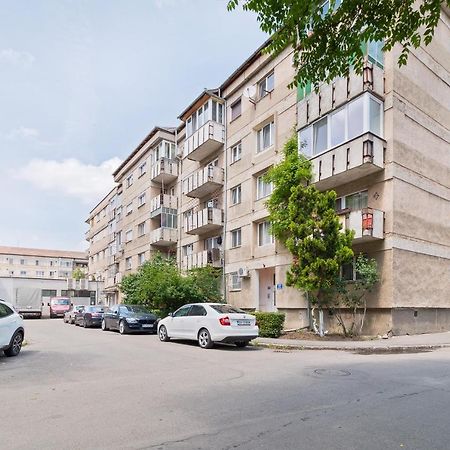 Decebal Flat Apartment Oradea Bagian luar foto
